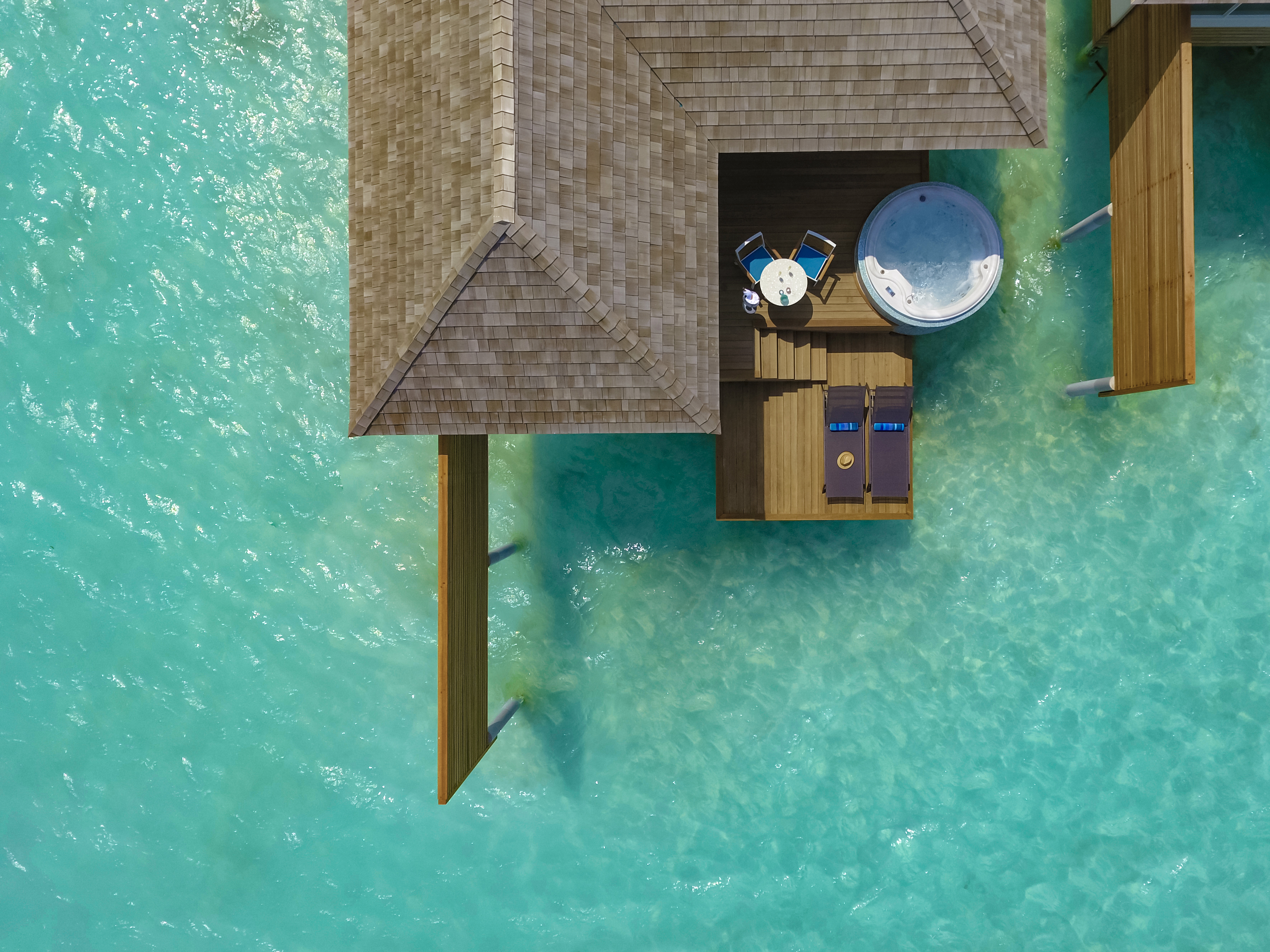 Aqua Villa with Swirl Pool